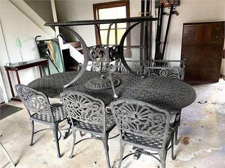 Wrought Iron Tables and Chairs