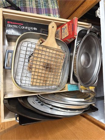 Kitchen Cupboards Lot 5