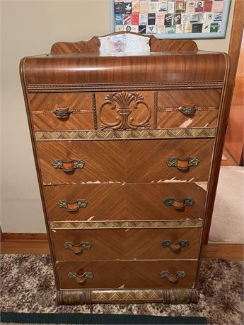 Waterfall Dresser