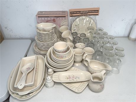 Pfaltzgraff Tea Rose Dinnerware