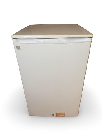 GE 4.3 cu ft. Mid-Size Refrigerator