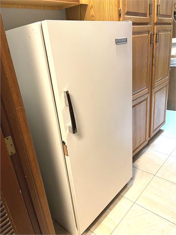 Magic Chef 15.2 cu. ft. Upright Freezer