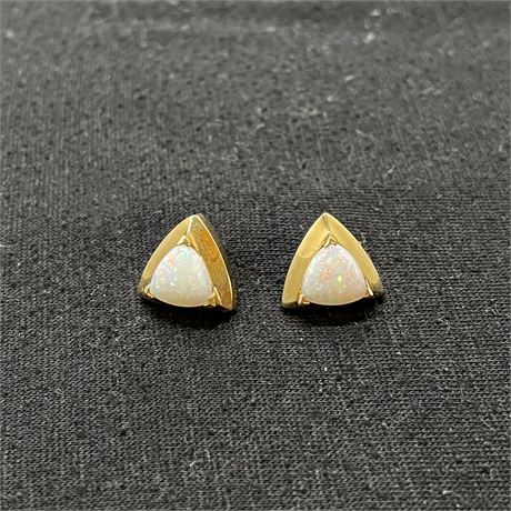 14kt Yellow Gold Opal Earrings