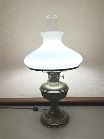 Aladdin Hurricane Oil Lamp Table Light