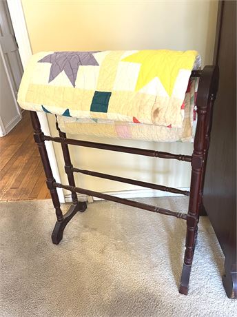 Antique Quilt Rack w/ Quilt