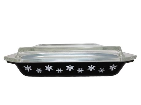 Pyrex Black Snowflake Casserole Dish with Lid