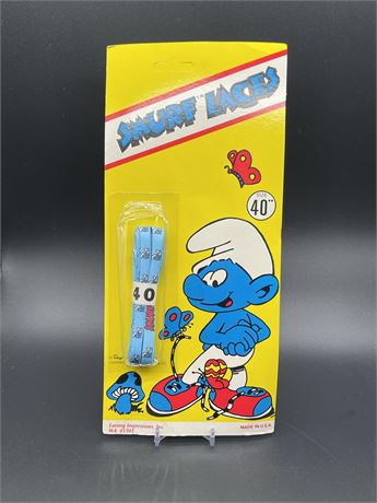 Display Card with a Pair of Licensed Smurf Shoe Laces