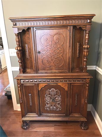 Jacobean Style Oak Sideboard China Cabinet