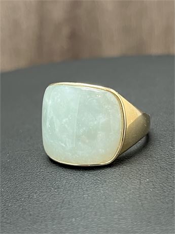 14kt Gold Green Jade Ring