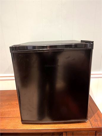 Hisense 1.7 Cu. Ft. Freestanding Compact Refrigerator