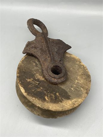 Early Wooden Pulley