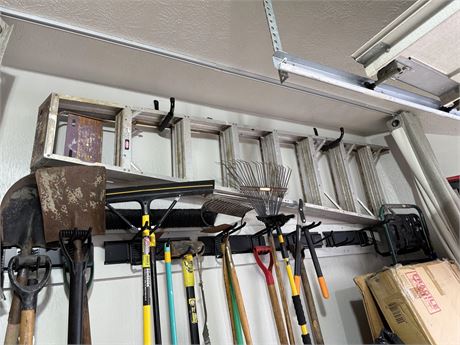 8 Ft. Aluminum Ladder