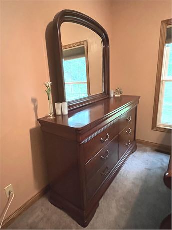 Dorel Louis Phillipe Dresser w/ Mirror