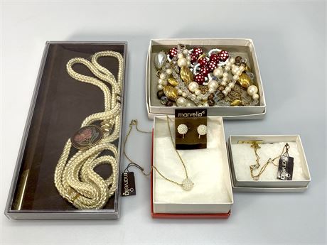 Assorted Estate Jewelry