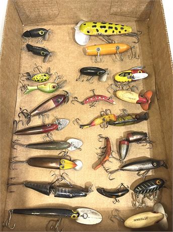 Vintage Fishing Lures Lot 1