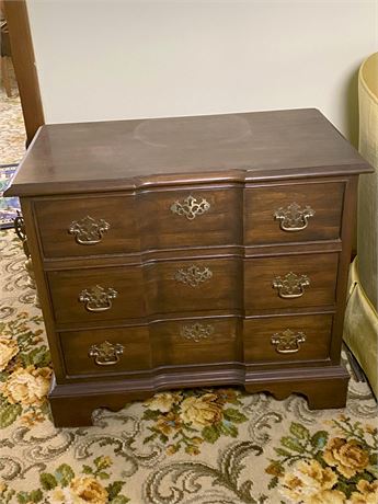 Pennsylvania House Chippendale Block Front Nightstand