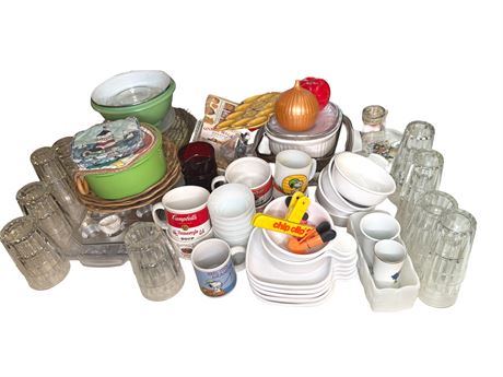 Large Kitchenware Lot