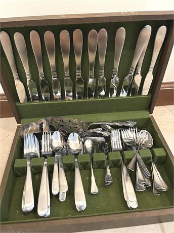 Flatware Set w/ Extra Pieces