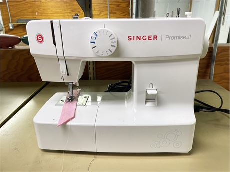 Singer Sewing Machine Promise II
