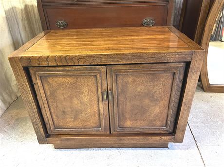 Red Lion Mission Style End Table