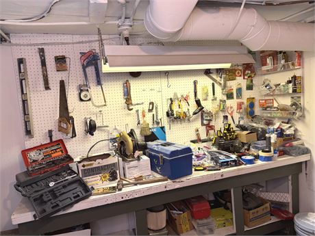 Tool Bench Lot