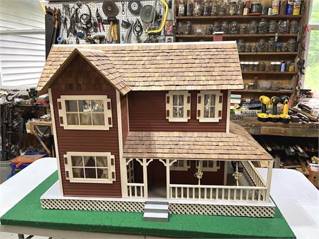 Dollhouse Farmhouse