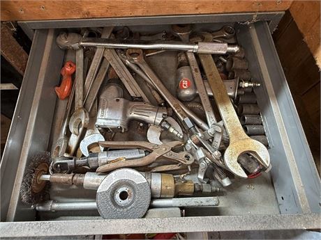 Tool Bench Lot 4