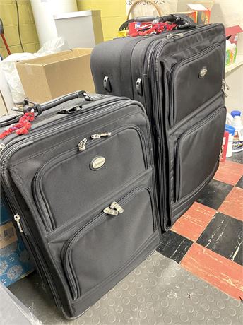 Pathfinder Luggage Set