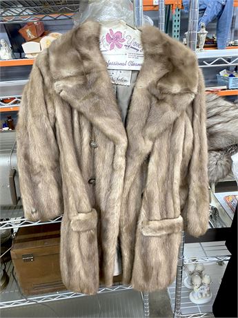 Fabiani Roma Women�s Authentic Fur Coat