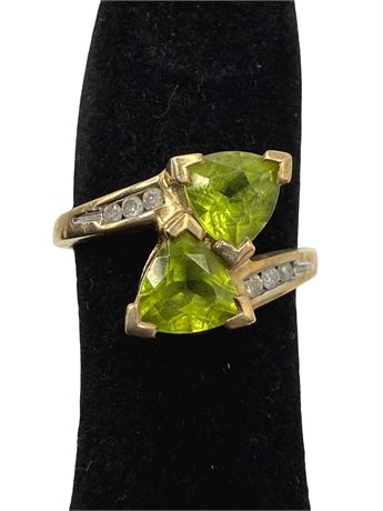 10k Yellow Gold Peridot and Diamond Ring