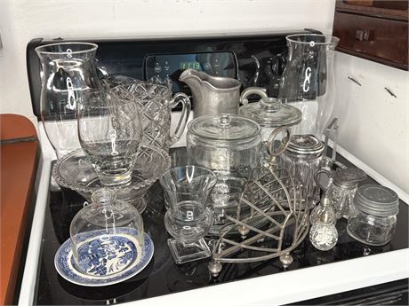 Glass and Kitchen Decoratives