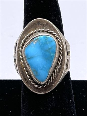 Vibrate Blue Turquoise Ring