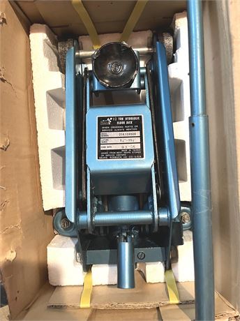 Sears 1.5 Ton Hydraulic Floor Jack