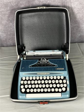 Penncrest Caravelle #10 Portable Typewriter