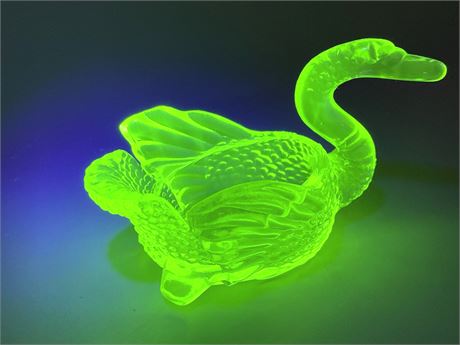 Uranium Glass Swan