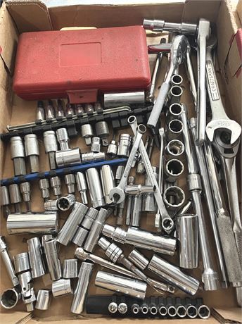 Large Socket Wrench Lot