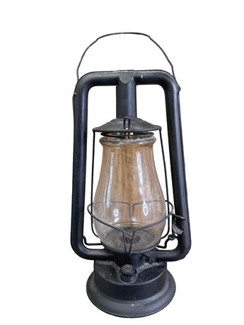 Dietz Monarch Railroad Lantern