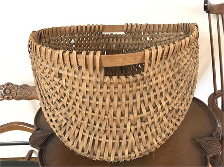 Large Vintage Hand Woven Wicker Basket