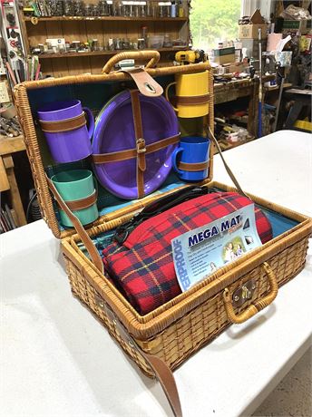 Mega Mat Picnic Basket Set