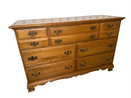 Maple 7-Drawer Dresser