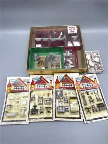 Dollhouse Miniatures Lot 7