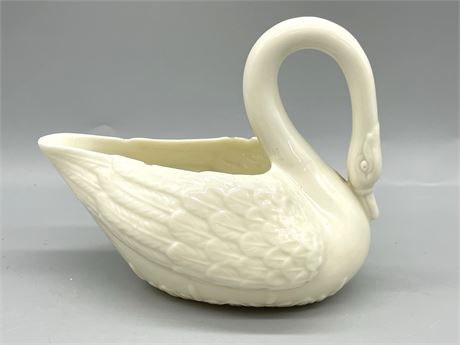 Belleek Swan
