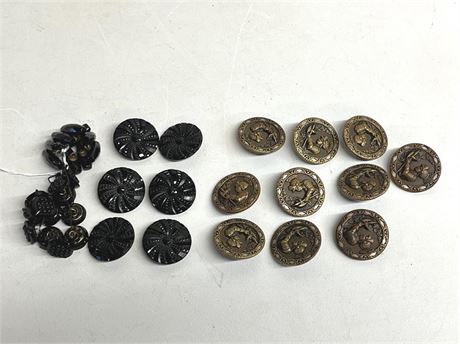 Antique/Vintage Buttons Lot 4