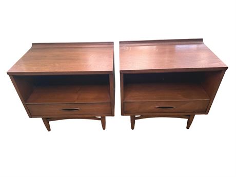 Midcentury 1960s Broyhill Sculptra Walnut Night Stands