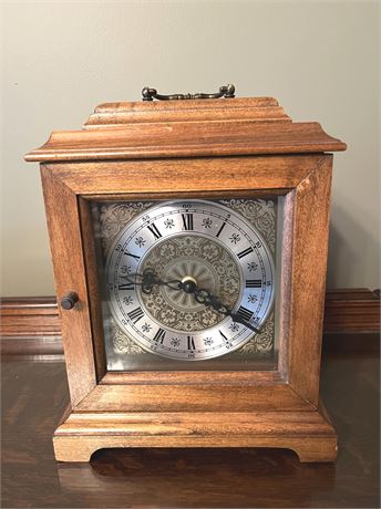 Wood Mantle Clock Battery Operated