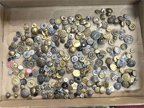 Antique/Vintage Buttons Lot 3