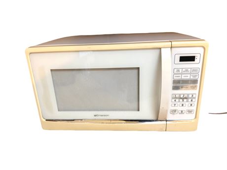 Emerson 1,000 Watt Microwave