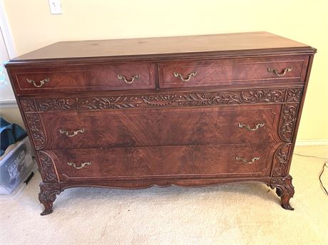 European Style Solid Wood Dresser