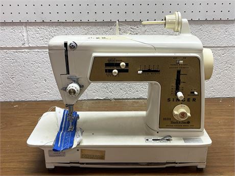 Singer Sewing Machine Model 640