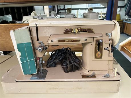 Singer Sewing Machine Model 403A